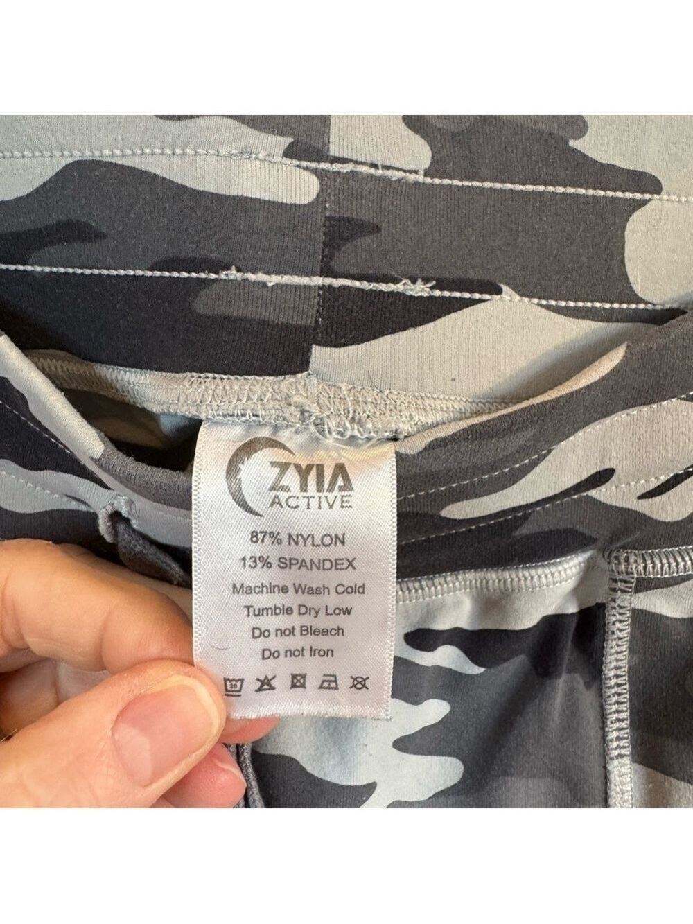 ZYIA ACTIVE ‘Unwind ‘ Joggers White Snow Camo - Picture 9 of 13